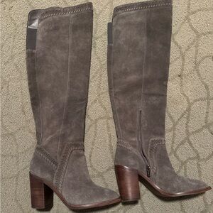 Chic Gray Suede Heeled Boots